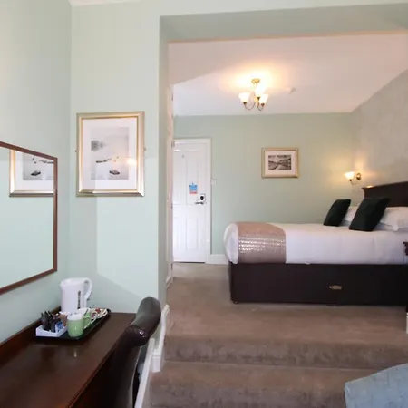 Fern Howe ברייתווייט